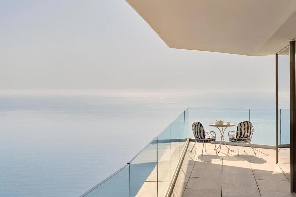 TERRASSE / BALCON