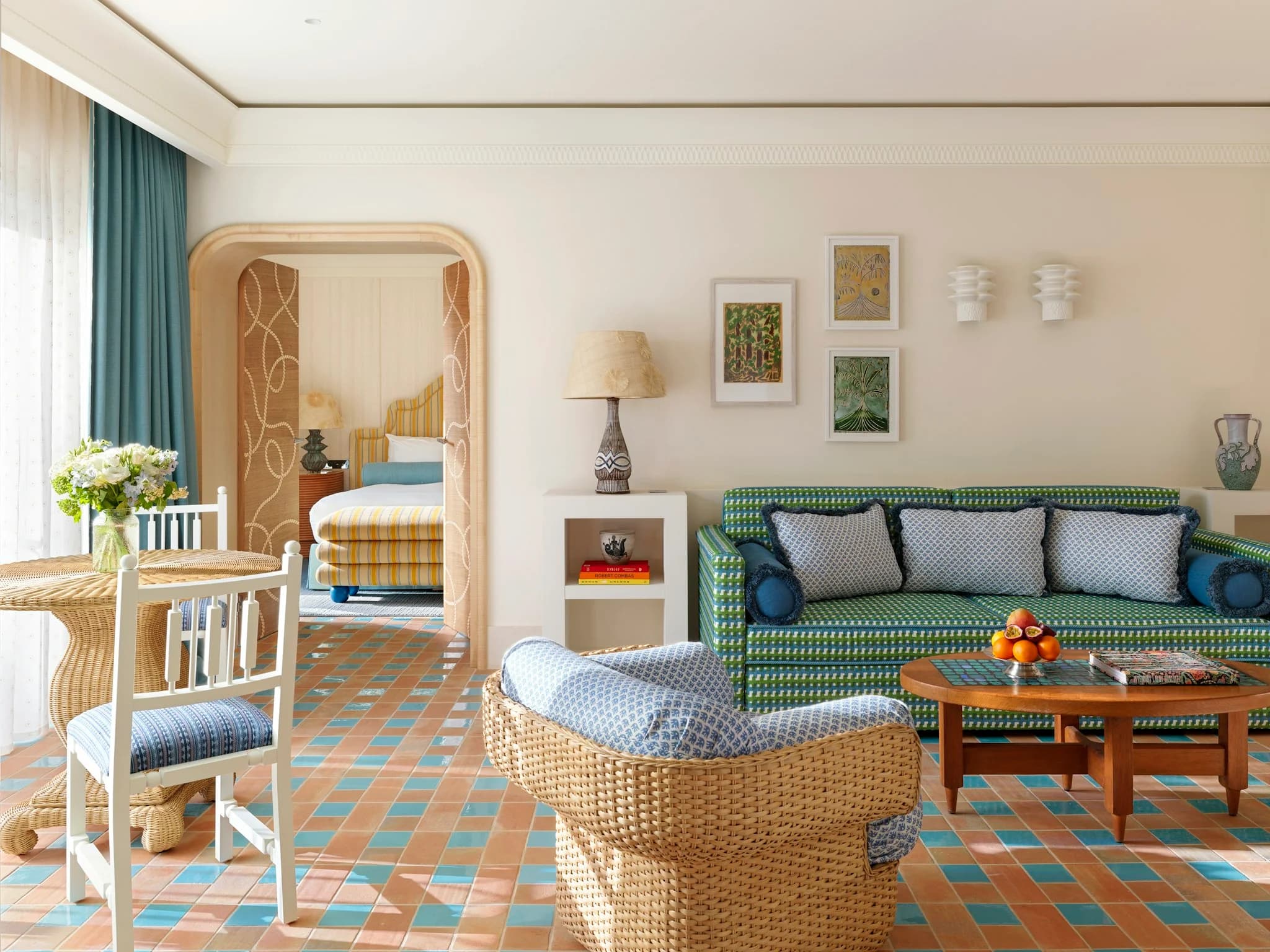 Les plus belles suites de luxe à Saint-Tropez : une sélection exclusive pour un séjour inoubliable | LaSuite.com