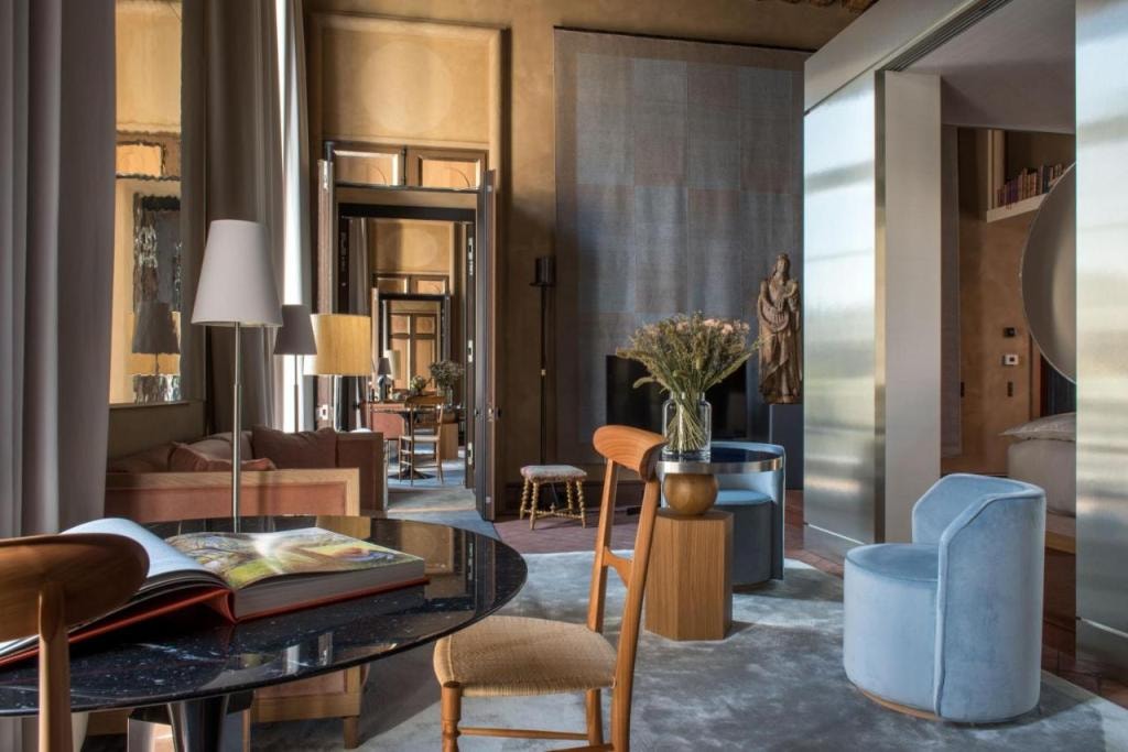 Cour des Vosges - Evok Collection