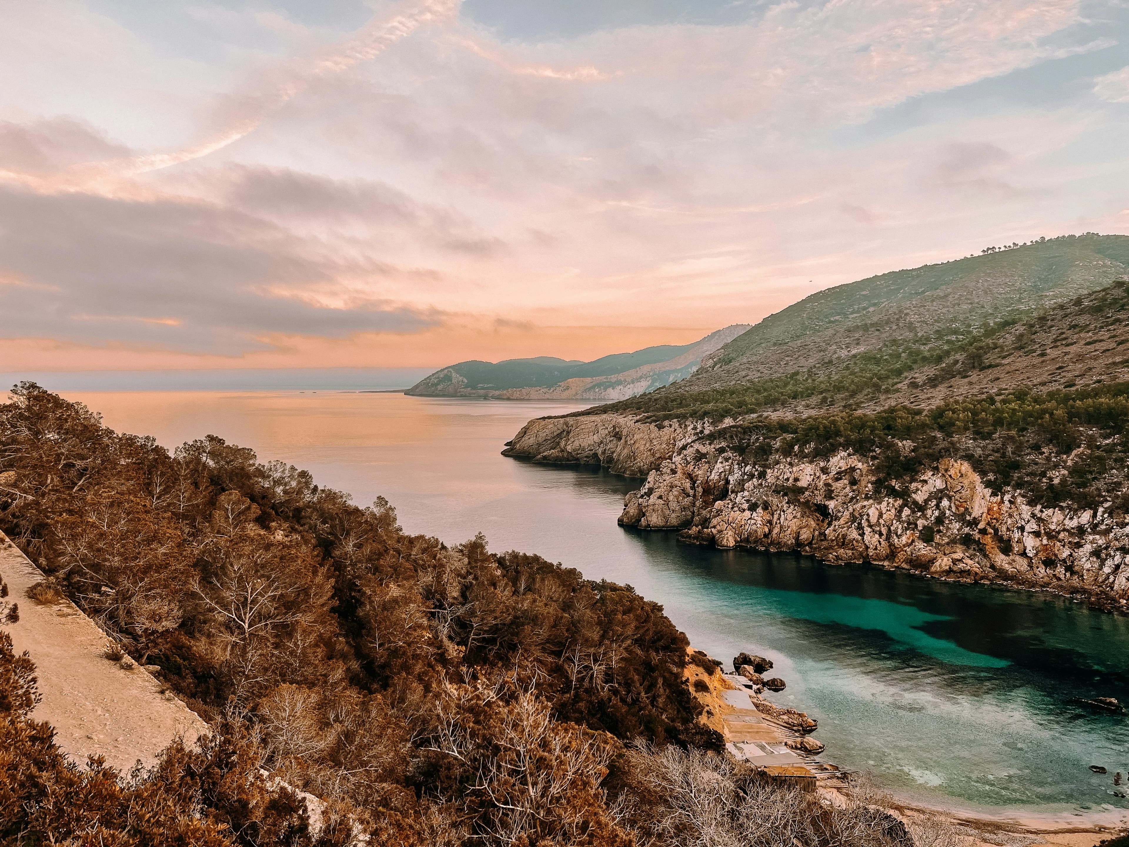Le Guide Définitif des Plus Beaux Suites d'Hôtel de Luxe d'Ibiza | LaSuite.com